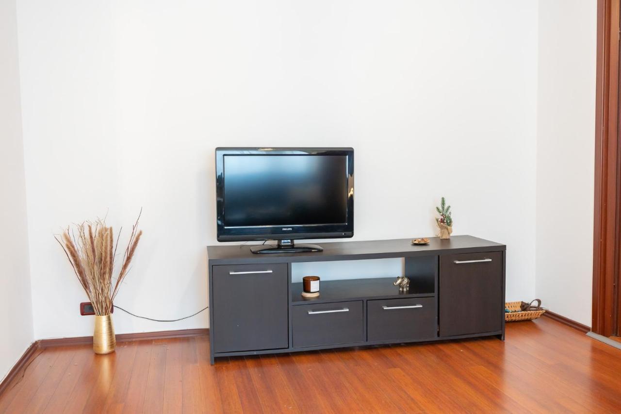 Spacious 2Br Dristor Apartment Boekarest Buitenkant foto