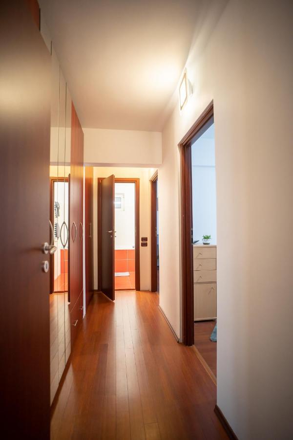 Spacious 2Br Dristor Apartment Boekarest Buitenkant foto